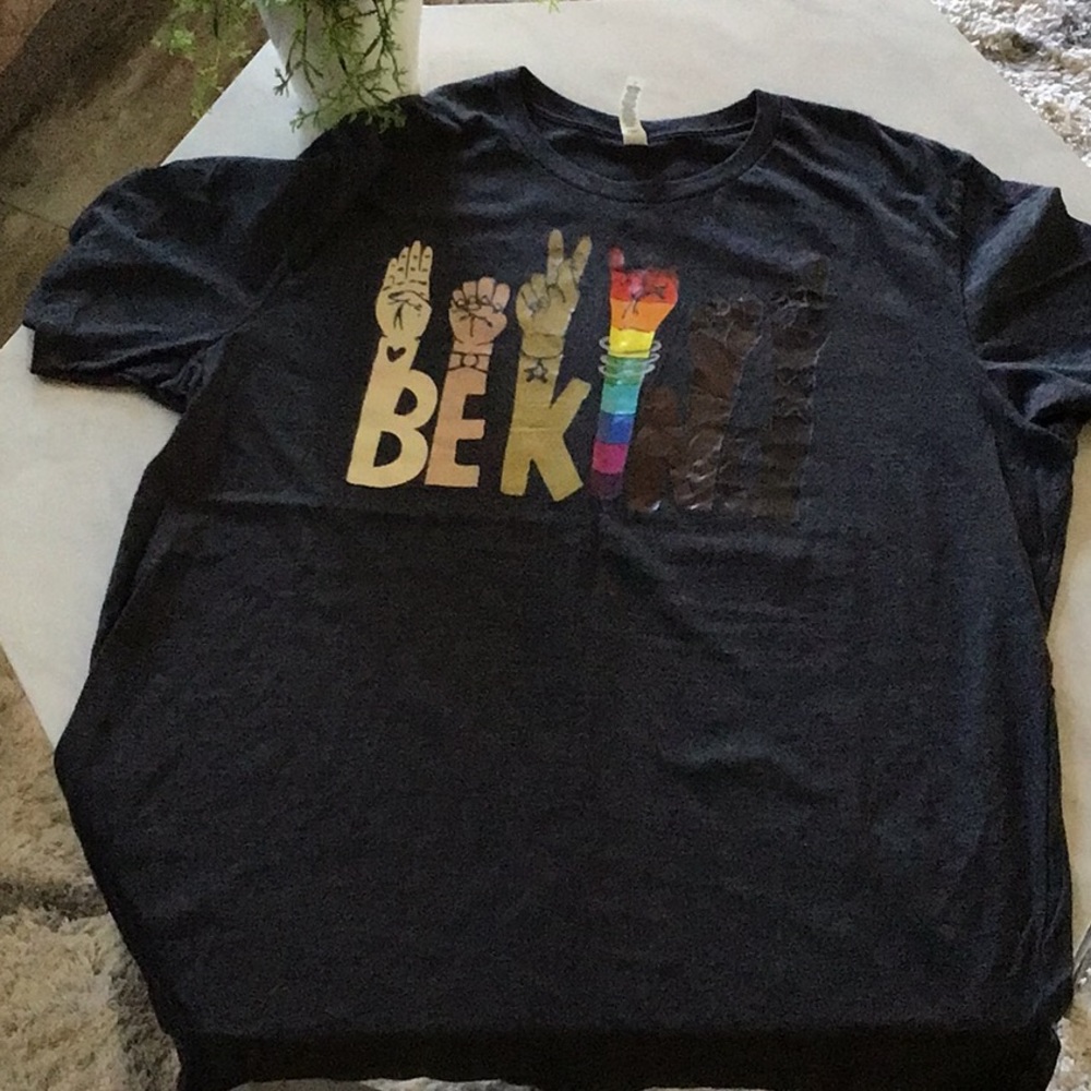 New BeKind t-shirt 2XL